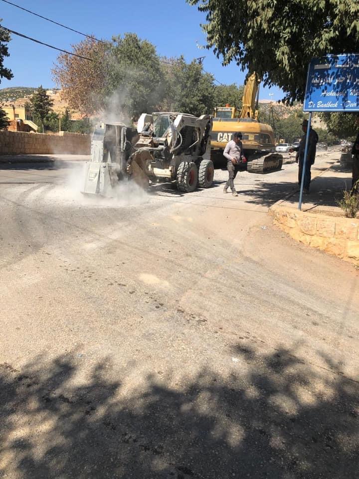 Extending the underground network and medium-voltage lines on the main street