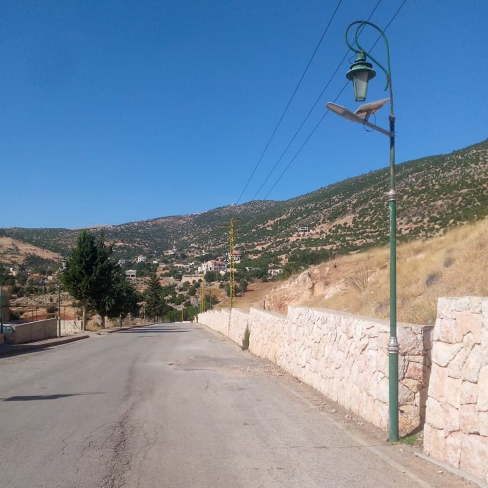 Lighting the main road of the town of Bechwet using solar energy